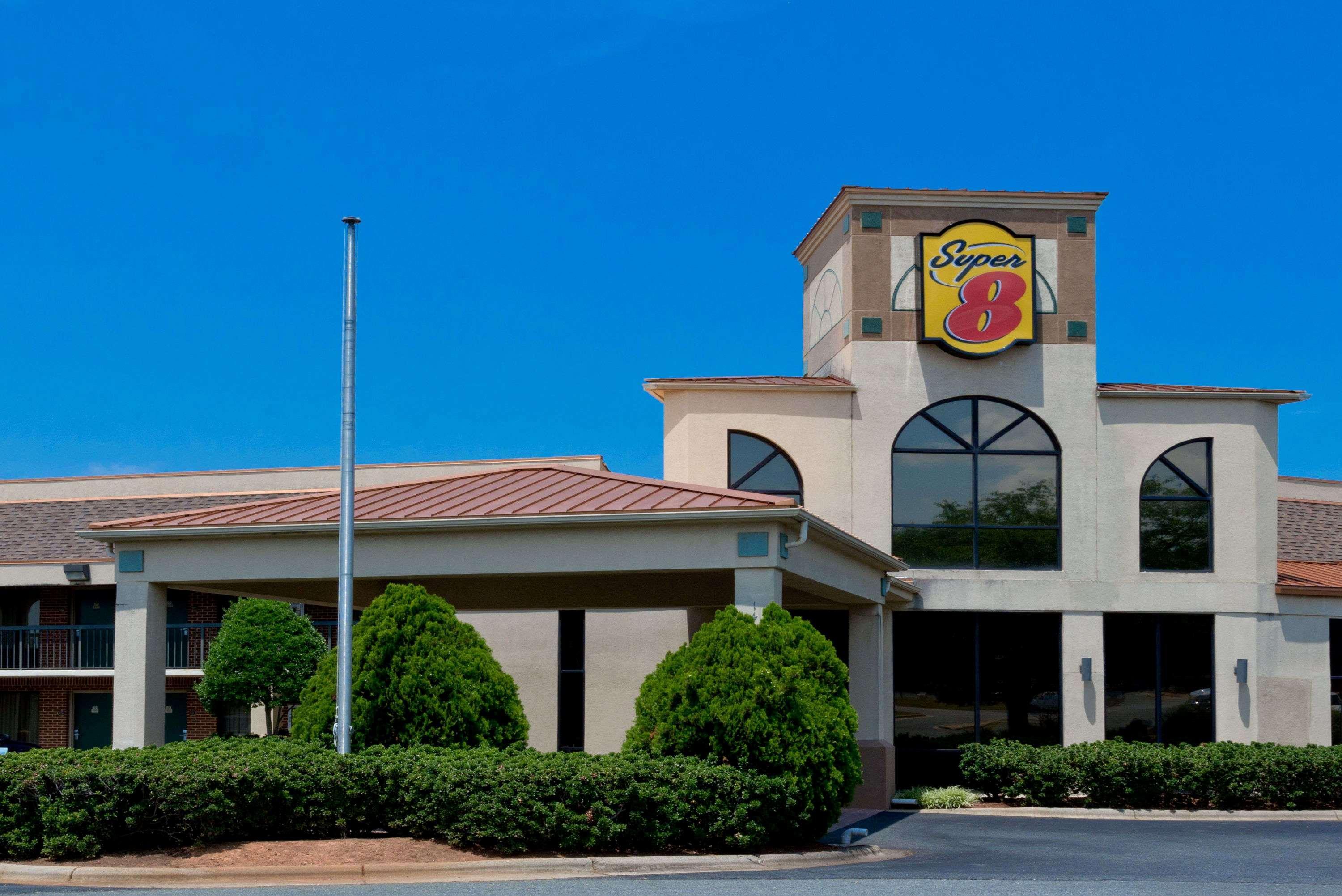 Super 8 By Wyndham Huntersville/Charlotte Area Exterior foto