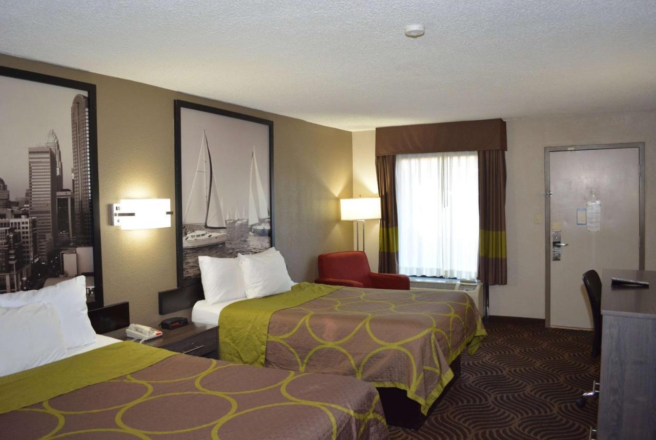 Super 8 By Wyndham Huntersville/Charlotte Area Exterior foto